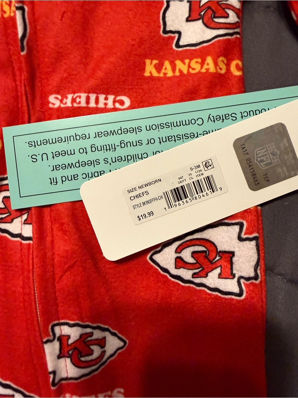 NWT Kansas City Chiefs Red Baby One-Piece Sleeper - NFL Team Print - Picture 3 of 7